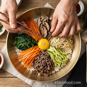 Step 4: Mix Signature Bibimbap Glaze